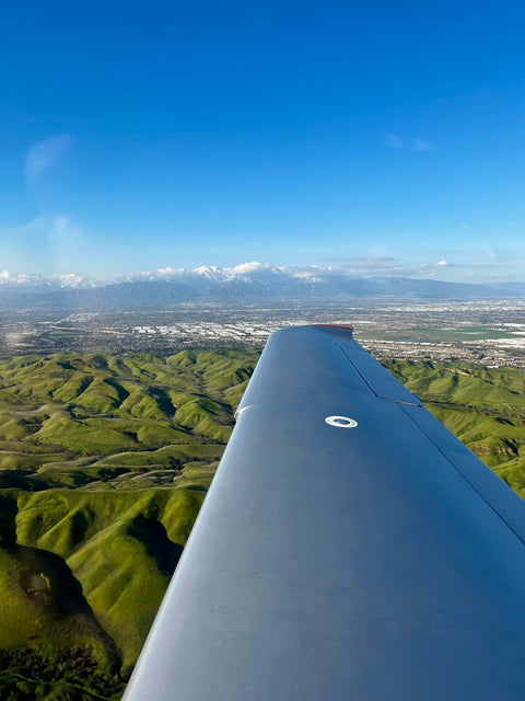 Discovery Flight from Los Angeles to Camarillo for a Lunch Event for Two Gift Certificate - Flight School Los Angeles