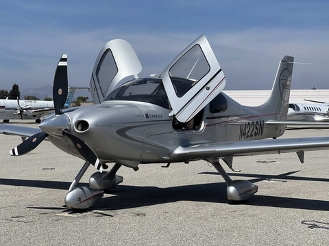 Cirrus SR 22 Turbo - Flight School Los Angeles
