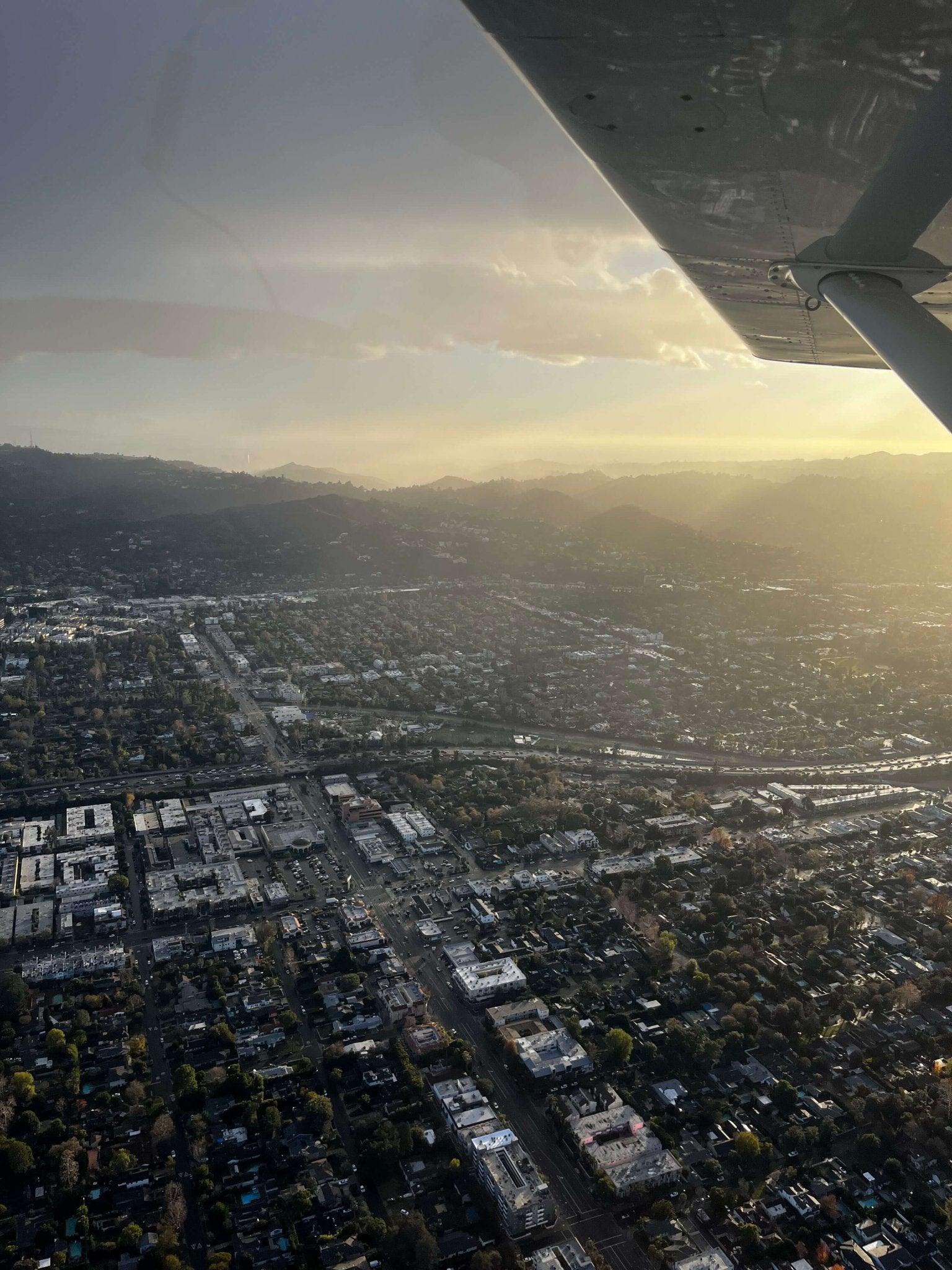 Multi - Engine Discovery Flight for Two - Flight School Los Angeles